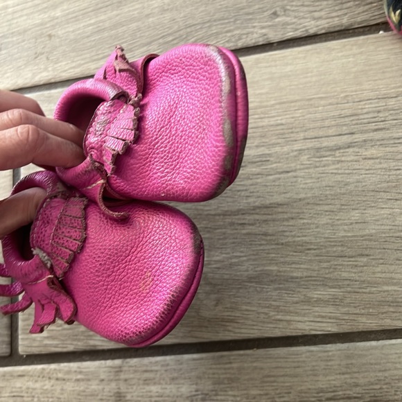 Bright pink freshly picked baby moccasins - Picture 5 of 5